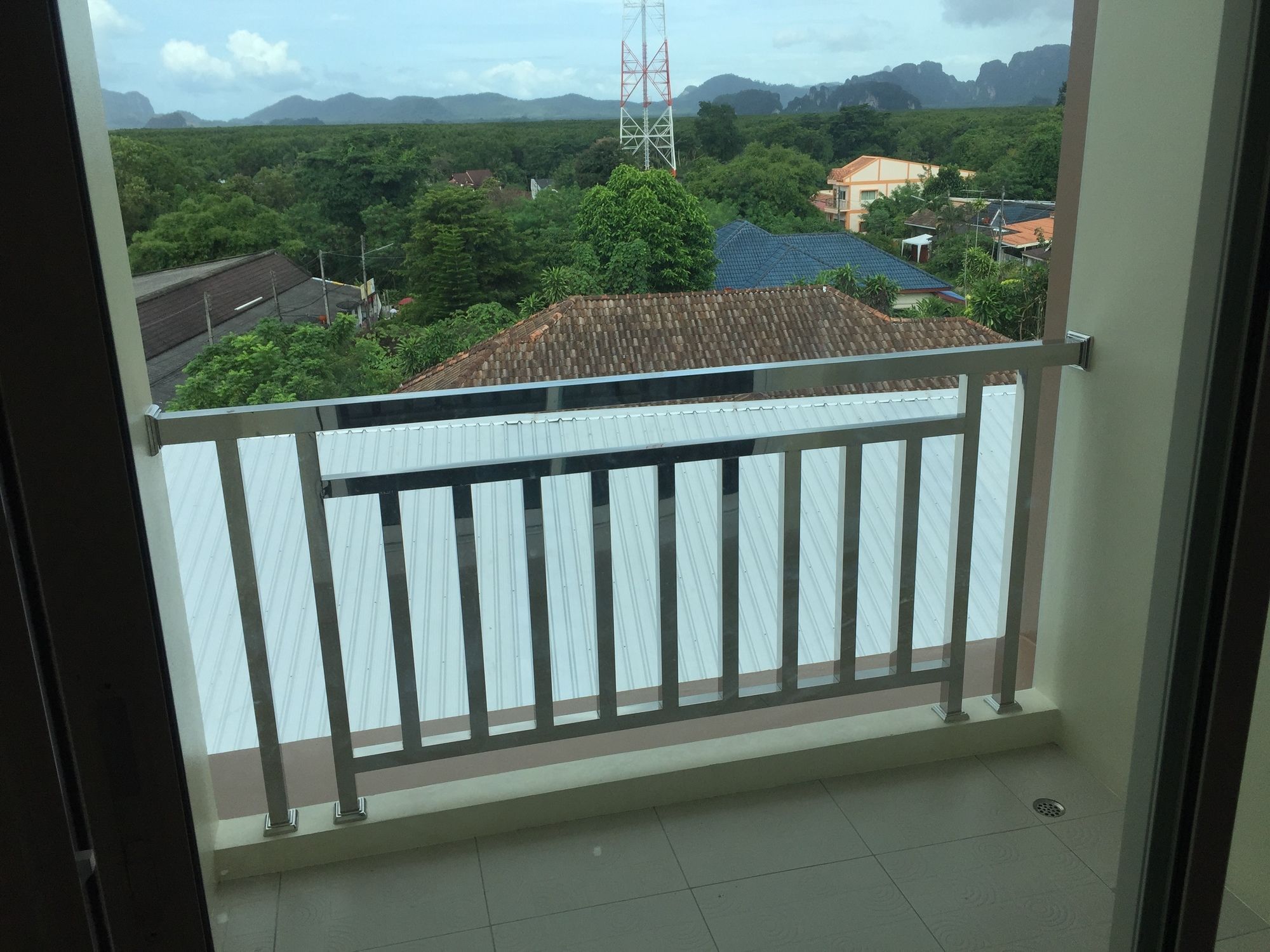 Js Residence Krabi Bagian luar foto
